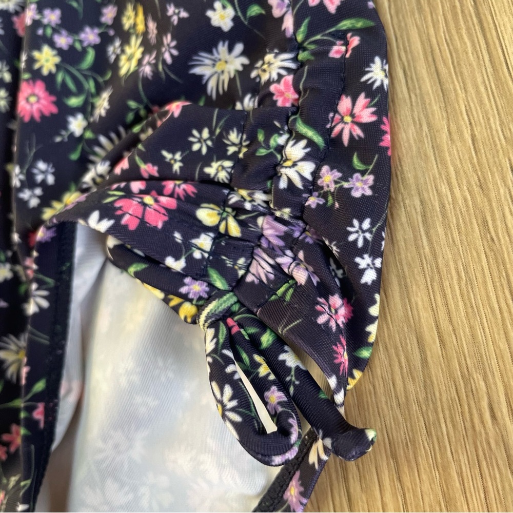 Old Navy Toddler Girl Size 5T Floral Long Sleeve Rashguard Swimsuit - Picture 4 of 6